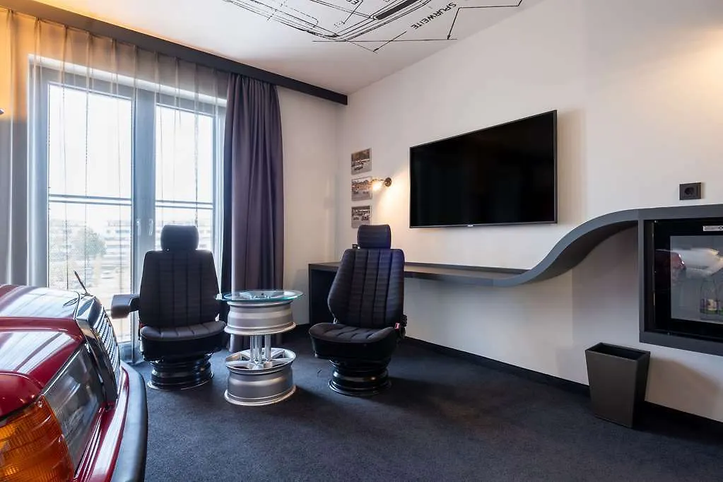 V8 Hotel Köln at MOTORWORLD